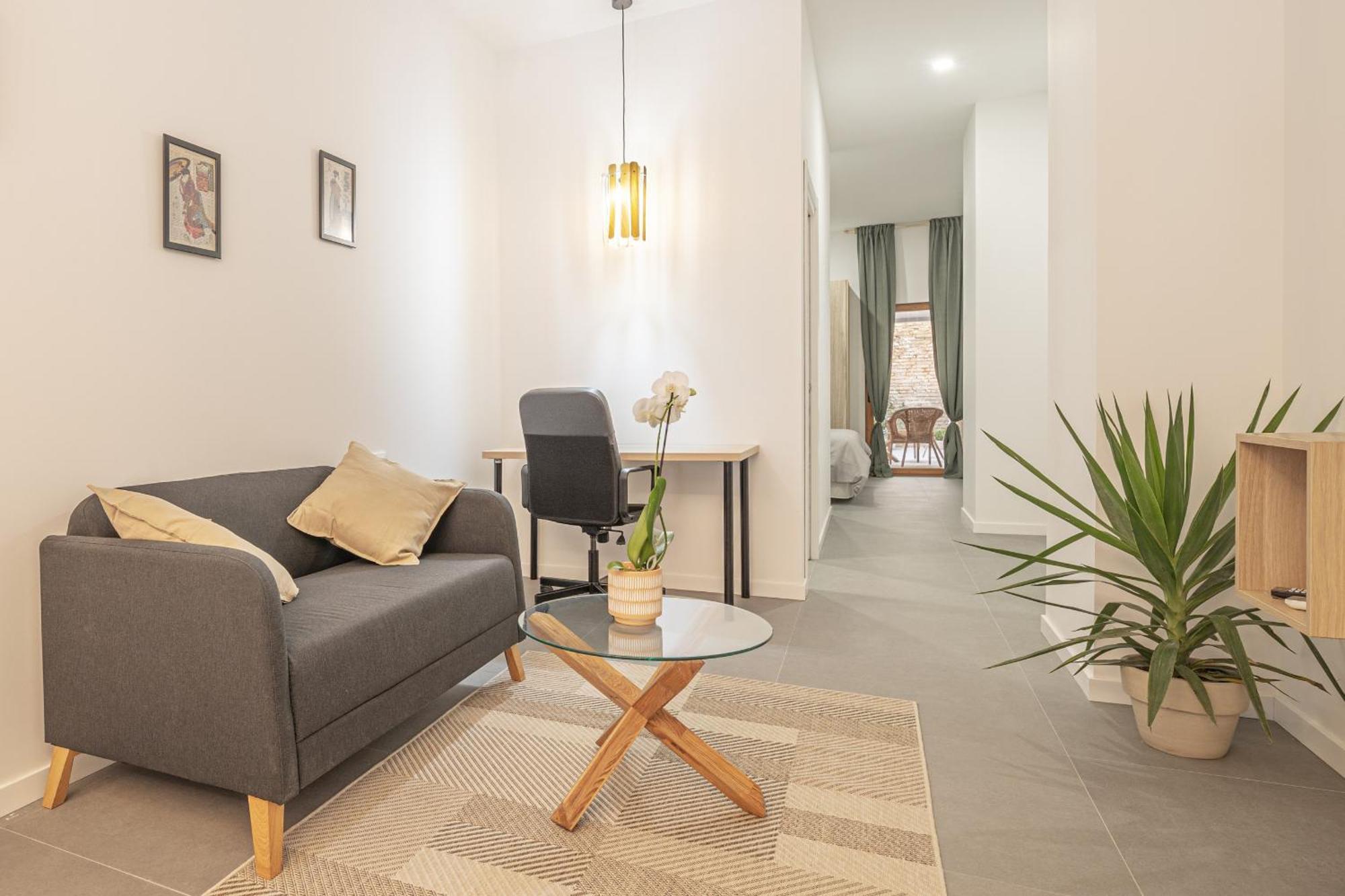 Apartamento Esc - Loft Comodos Y Espaciosos Estudios Cercanos A Estacion Joaquin Sorolla Valência