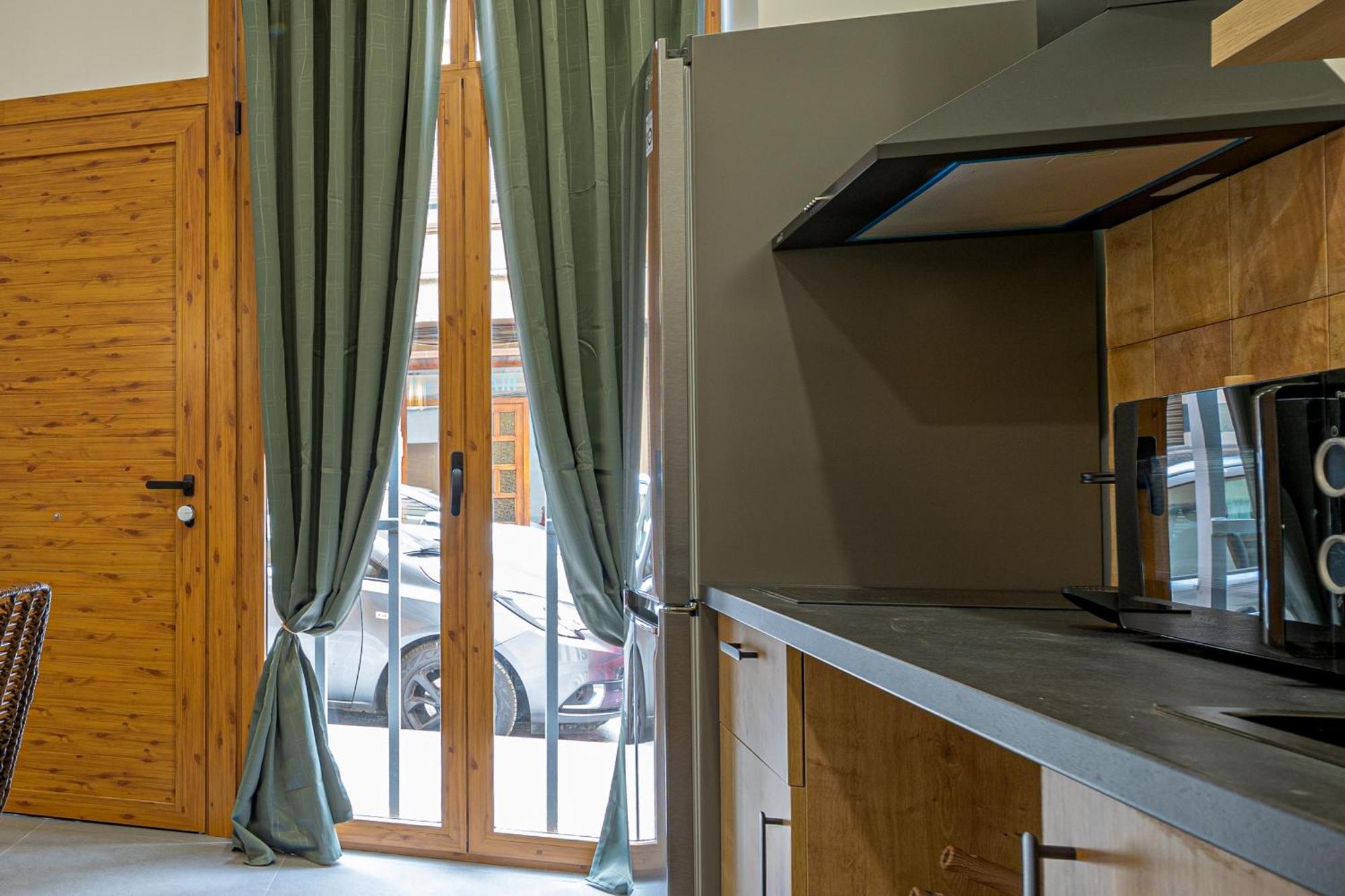 Apartamento Esc - Loft Comodos Y Espaciosos Estudios Cercanos A Estacion Joaquin Sorolla Valência