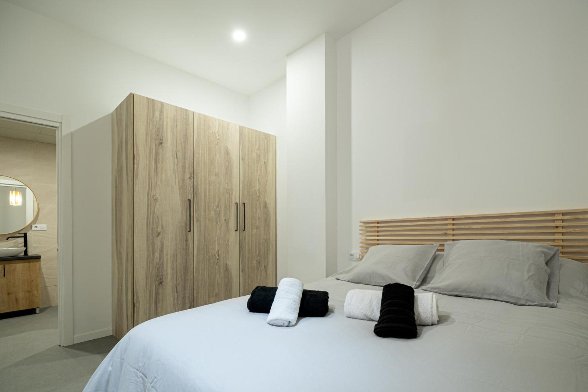 Apartment Esc - Loft Comodos Y Espaciosos Estudios Cercanos A Estacion Joaquin Sorolla *